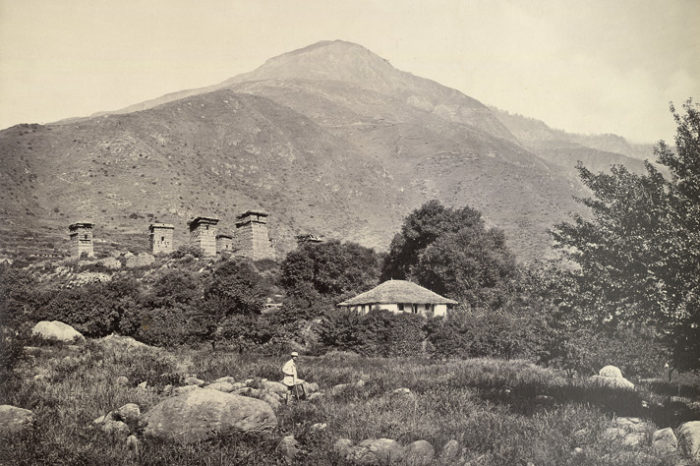 A photograph of Bajaura along the Beas river. The picture was clicked in the 1860s by Samuel Bourne