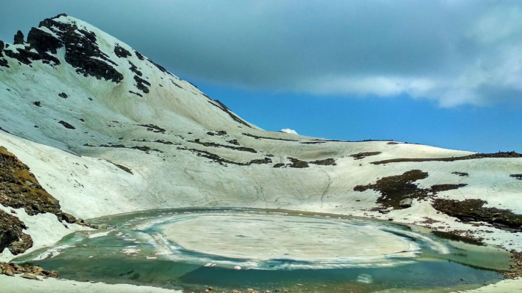 Bhrigu lake