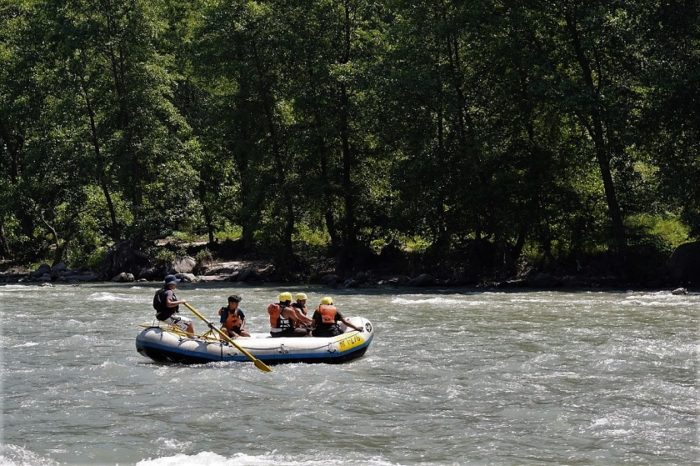 rafting safety tips