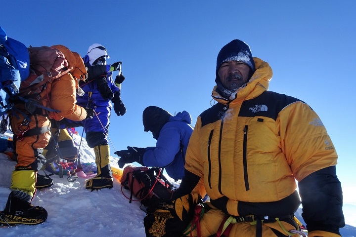 Mahender Lhegdo’s Everest Ordeal – The WildCone