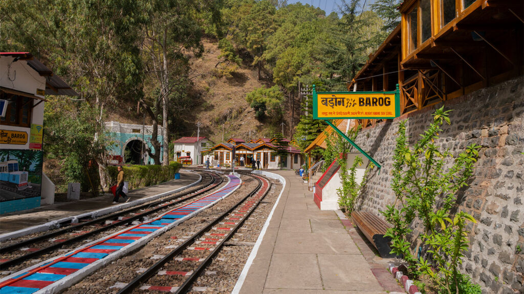 barog railway station