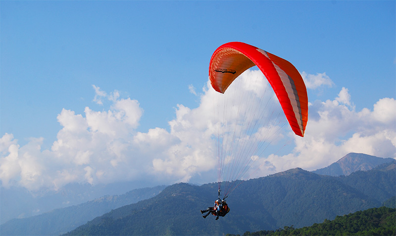 paragliding-in-himachal