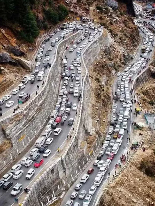 Manali-traffic-jam-cover