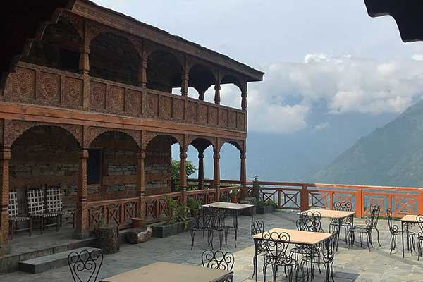 A view of Naggar castle