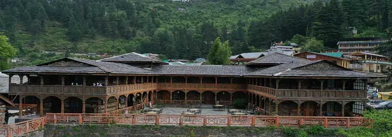 front view of naggar castle