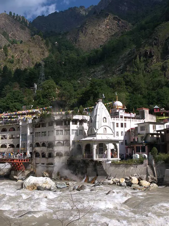 A view of Manikaran gurdwara and shiv temple