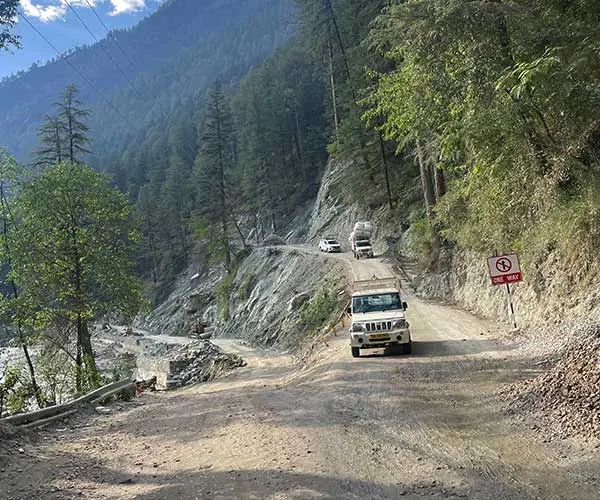 Manikaran road condition