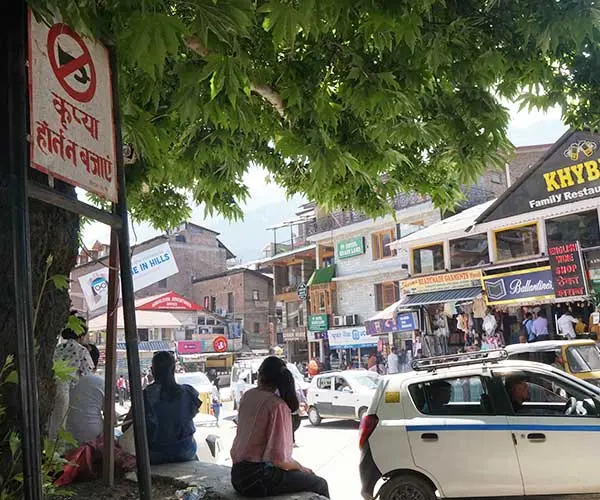 No honking sign board in Manali