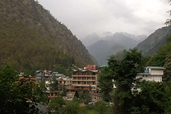 hotels in Kasol