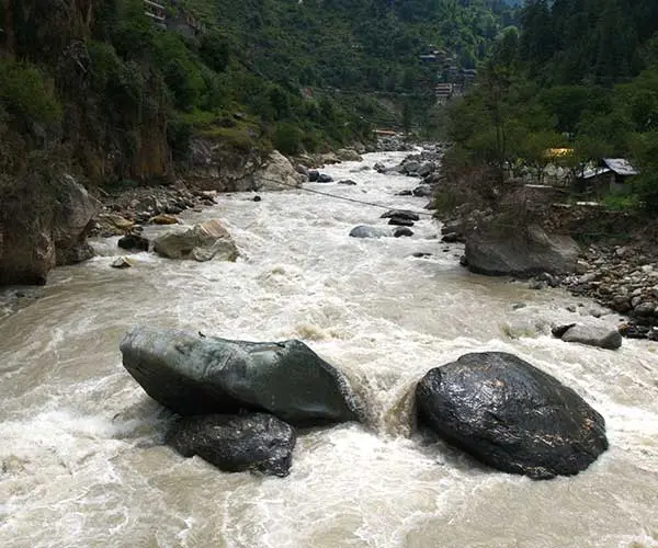 A raging Parvati river in Manikaran