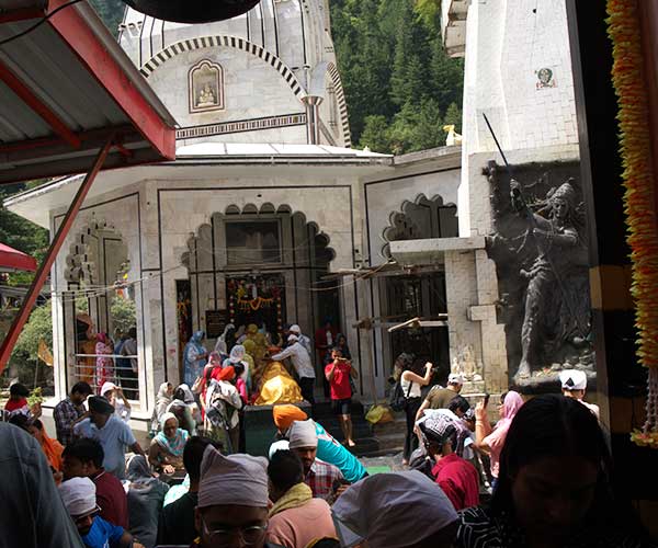 Pilgrims at the lord Shiva temple in Manikaran.