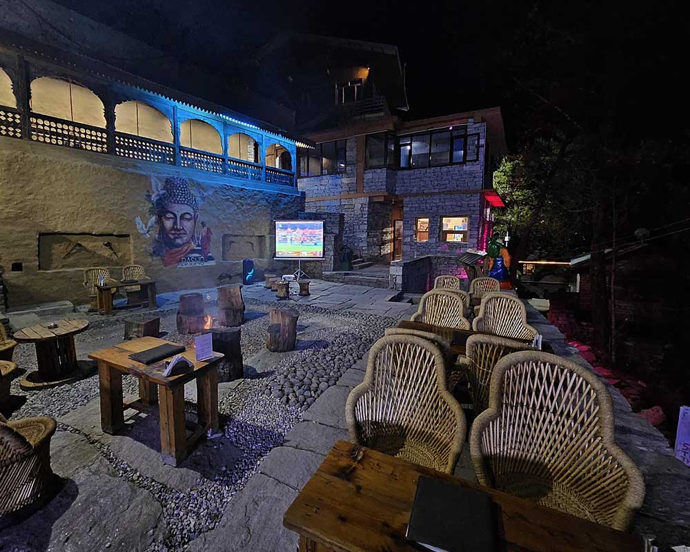 Best cafes and restaurants in Vashisht