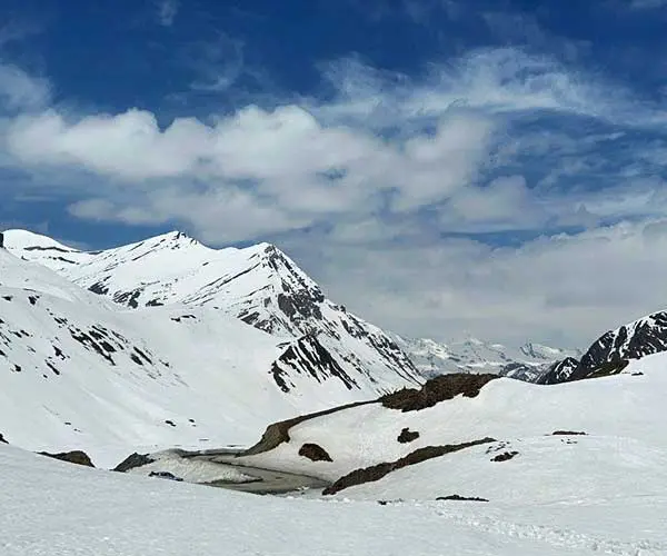 A view of the Baralacha Pass in June