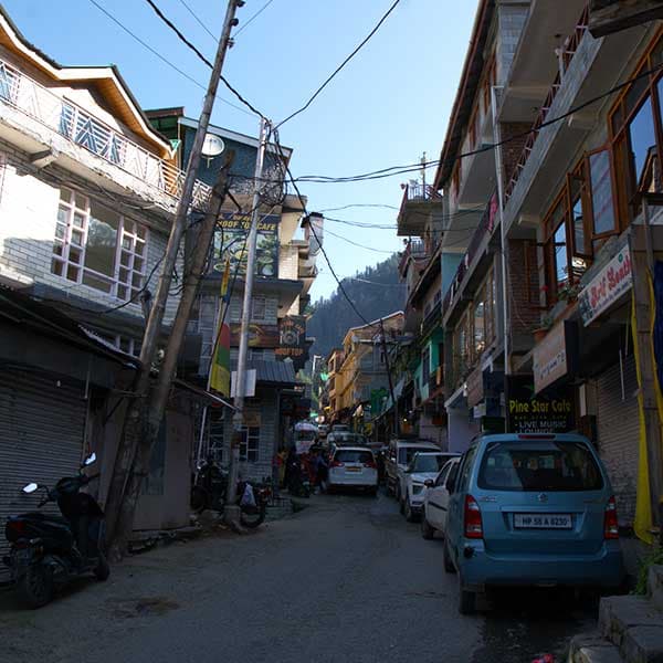 Congested road of Vashisht