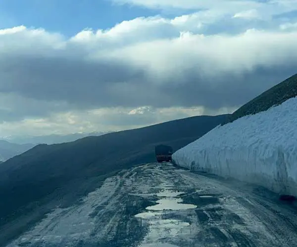 Leh road condition also becomes highly dangerous due to the formation of black ice in winters.