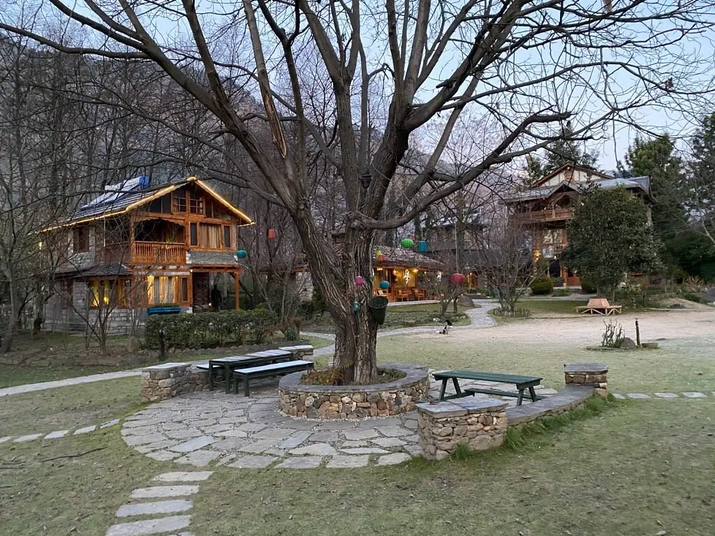 Neeralaya resort near Manali