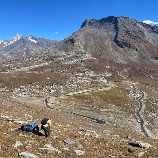 A view of the serpentine road leading to the Rohtang pass.